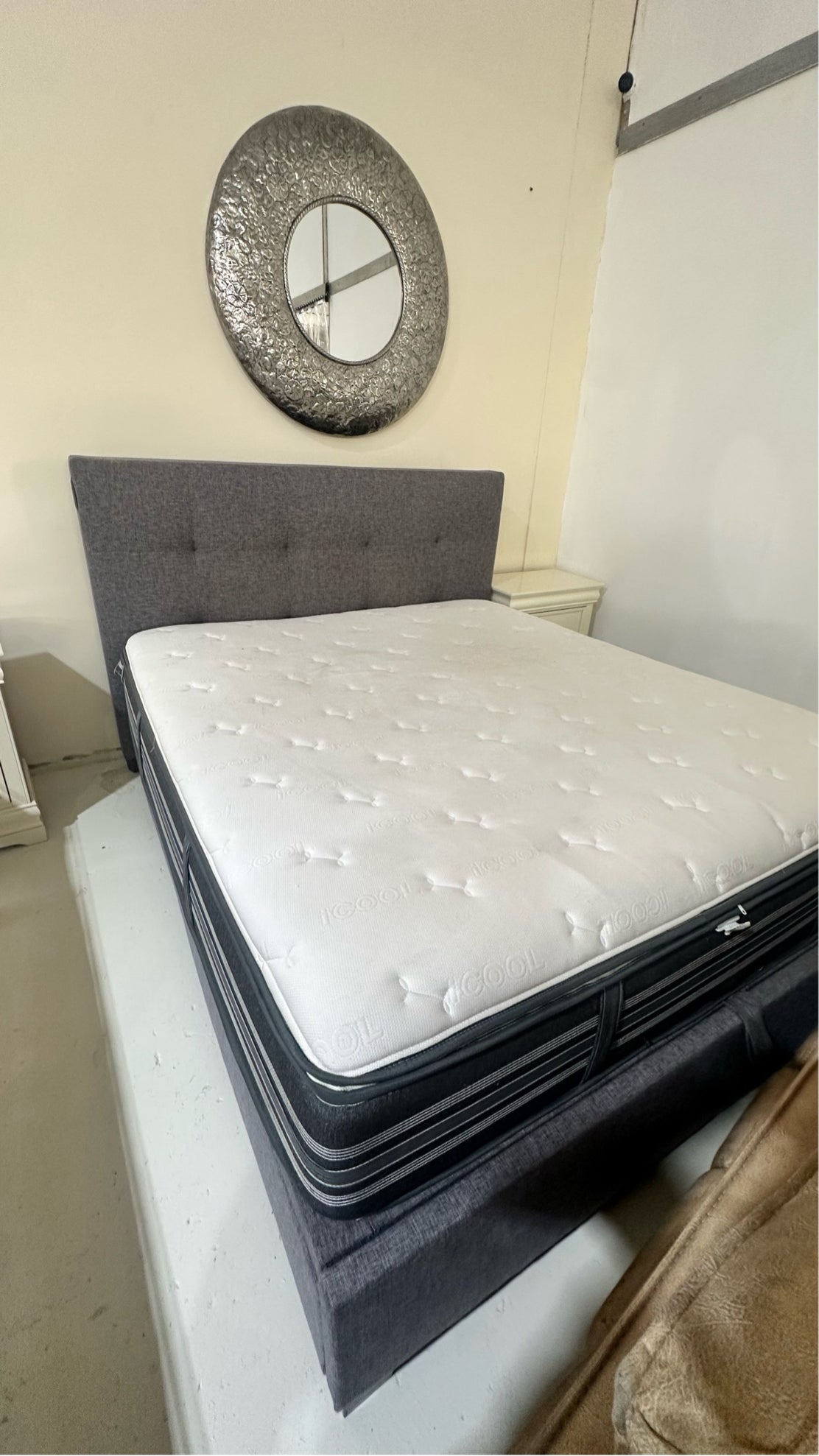 King size bed Home Centre