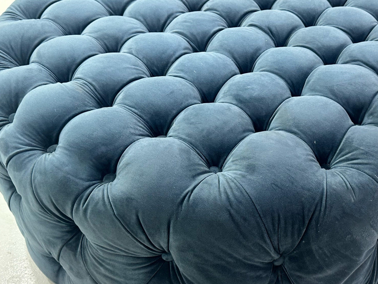 2XL Round Tufted Ottoman – Blue Velvet