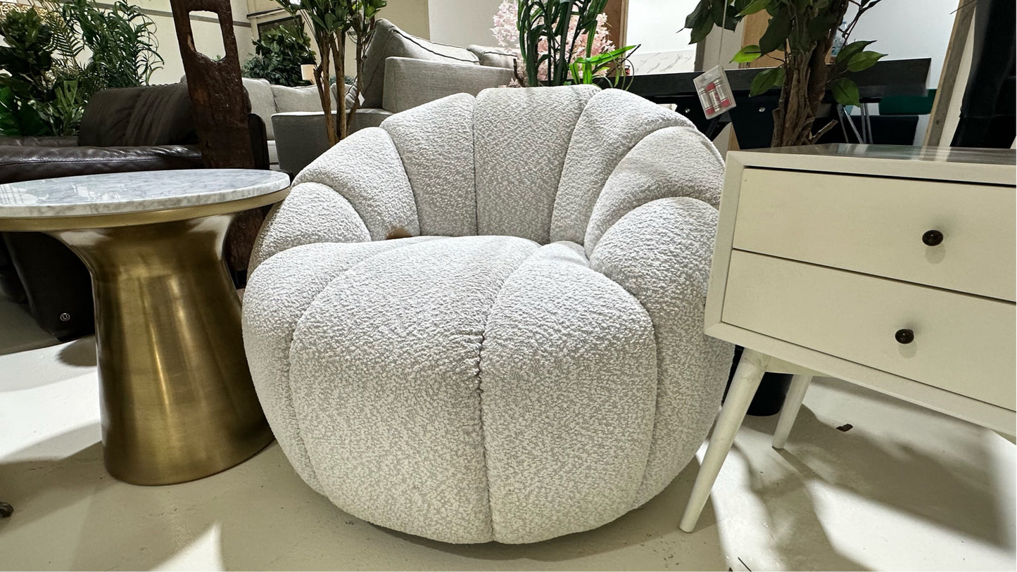 2XL Daisy Accent Chair
