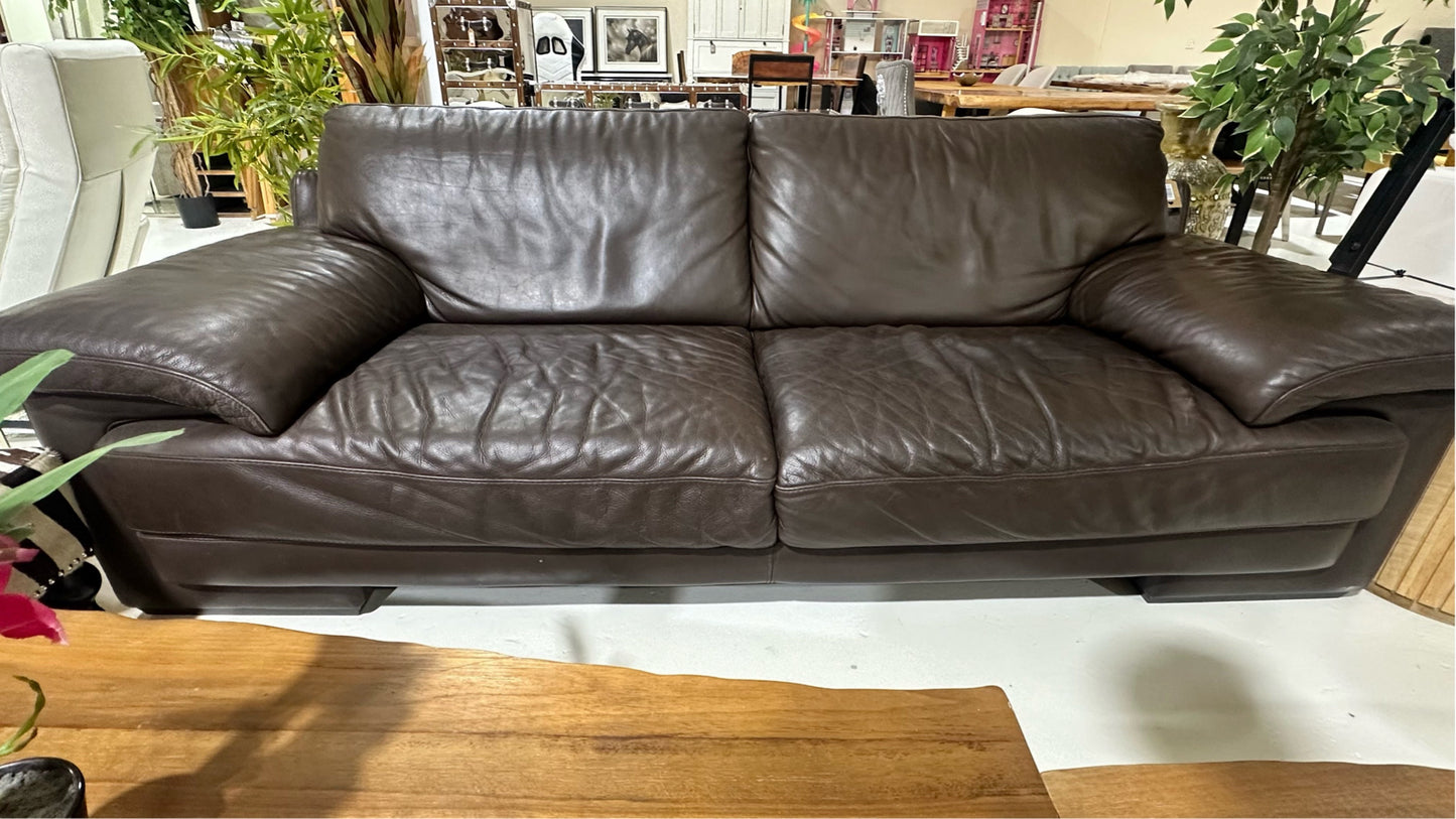 Two seater Brown Lether Sofa from Natuzzi