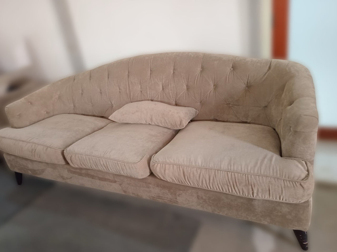 2XL Curved Velvet Tufted Sofa Set – 3-Seater and 2 Armchairs