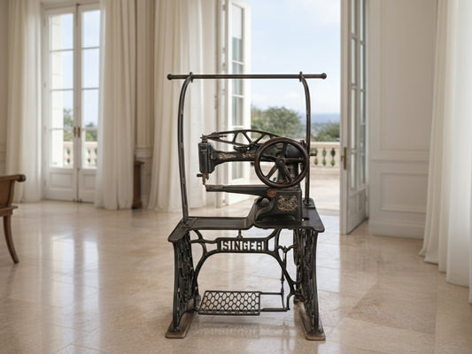 Decor Vintage Singer Machine
