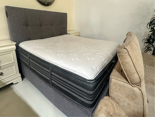 King size bed Home Centre