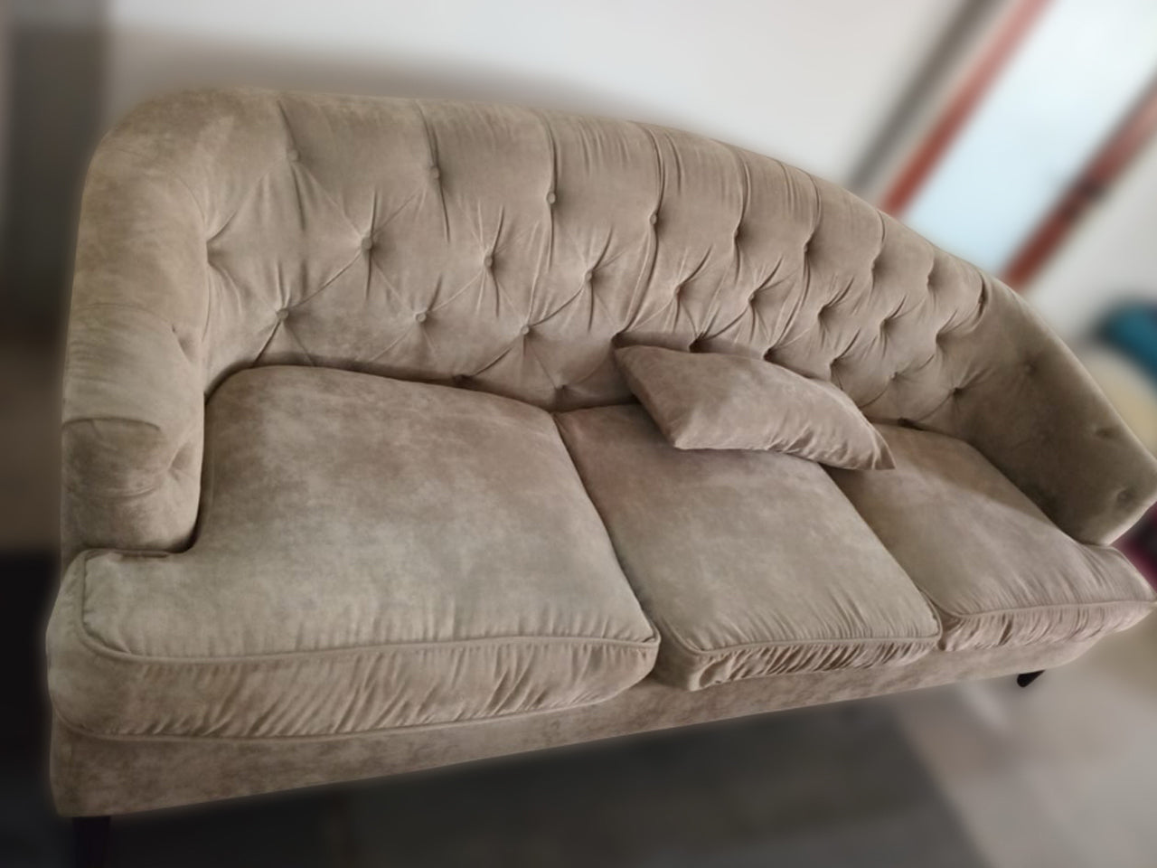 2XL Curved Velvet Tufted Sofa Set – 3-Seater and 2 Armchairs