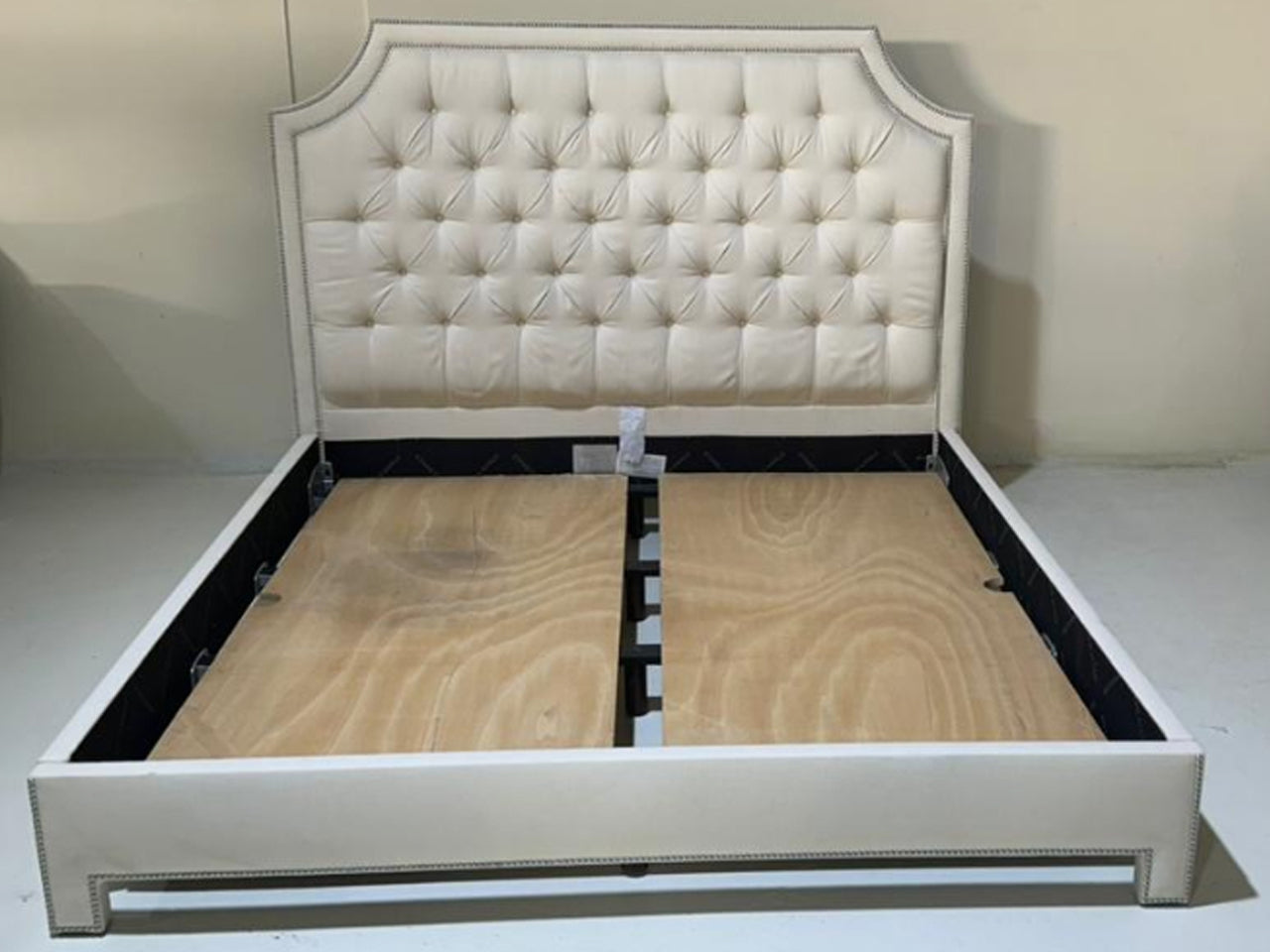 Ethan Allen King Size Bed – Tufted Headboard