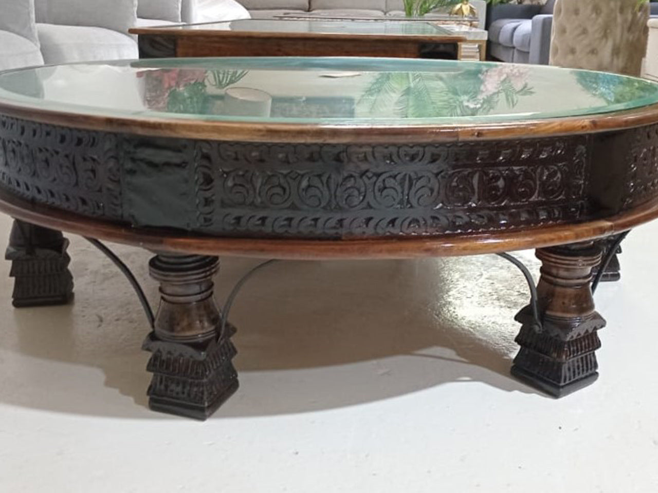 Solid Wood Coffee Table with Ornament