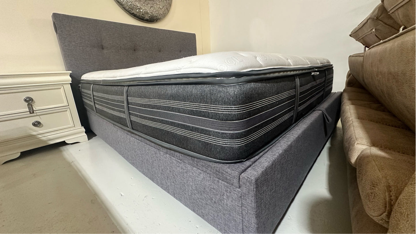 King size bed Home Centre