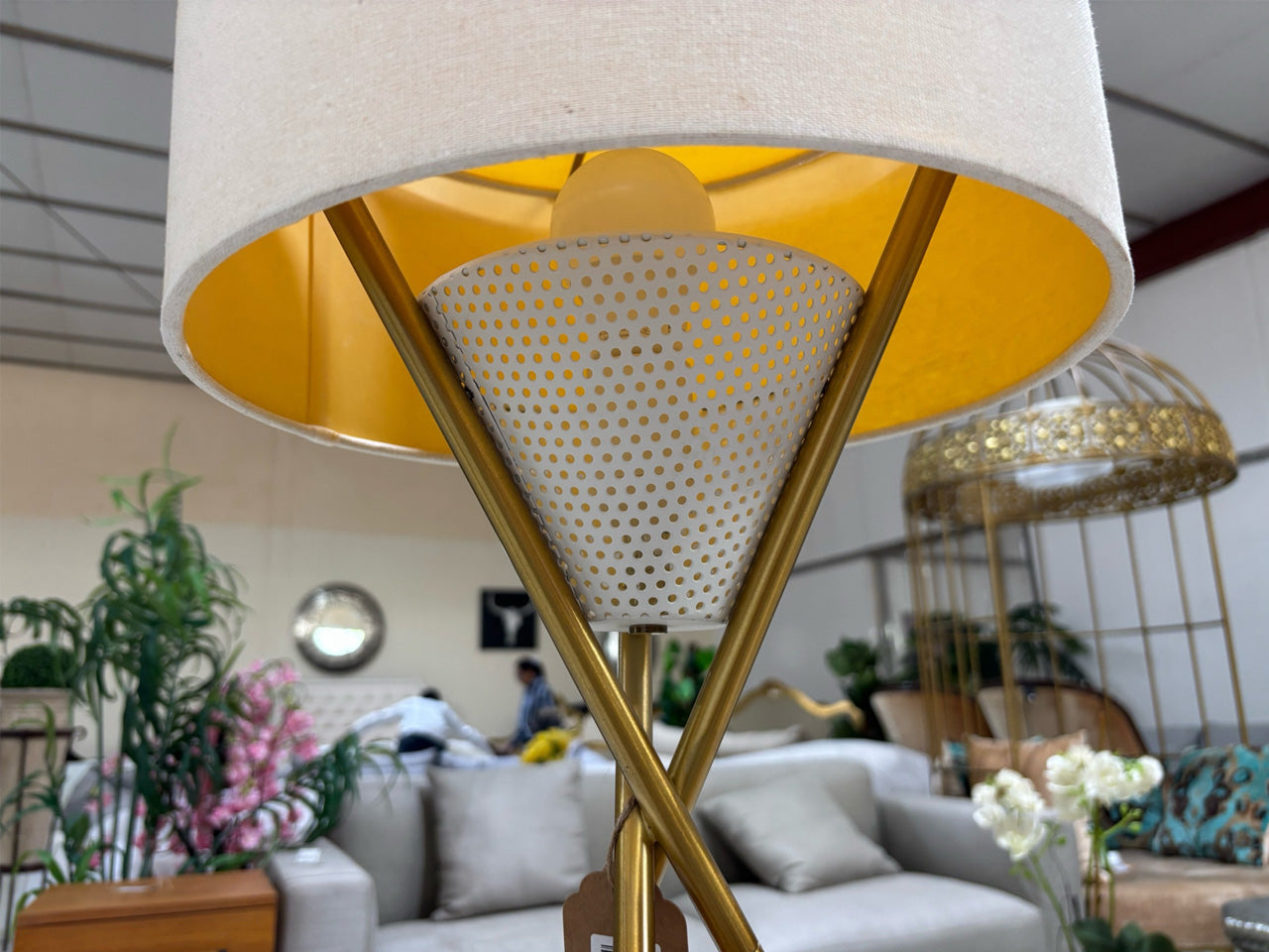 West Elm – Mid-Century Tripod Table Lamp